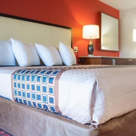 Spencer Inn & Suites 외부 사진